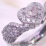 ピンクダイヤモンド 羽モチーフエンゲージリング（婚約指輪）：E-003